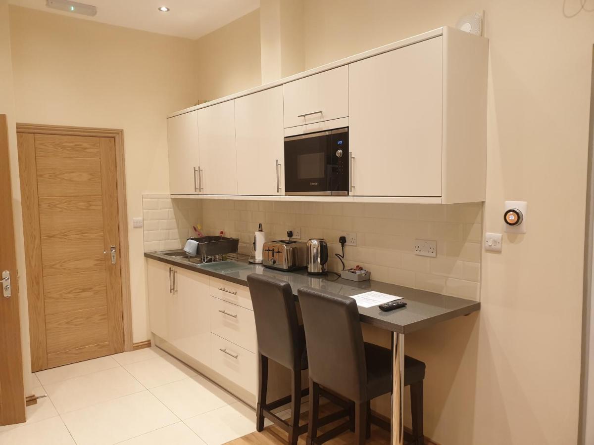London Luxury Apartments 4 Min Walk From Ilford Station, With Free Parking Free Wifi Exteriör bild