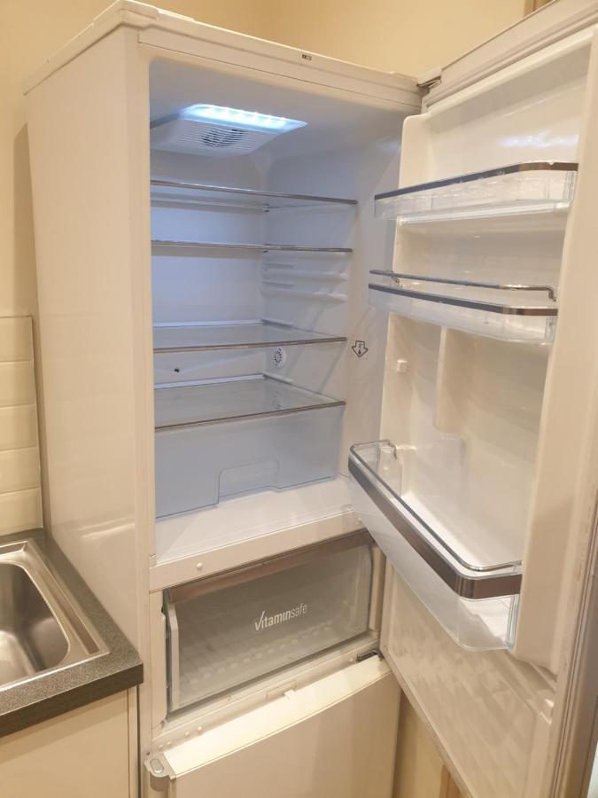 London Luxury Apartments 4 Min Walk From Ilford Station, With Free Parking Free Wifi Exteriör bild