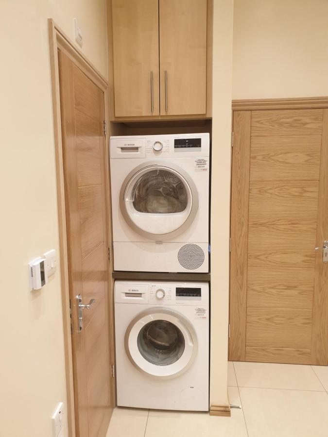 London Luxury Apartments 4 Min Walk From Ilford Station, With Free Parking Free Wifi Exteriör bild